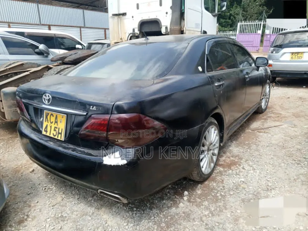 Toyota Crown 2008 Black