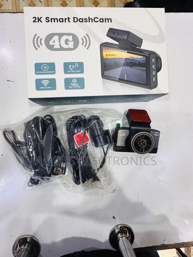 4g Dash Camera P83(Uses Simcard) Real-Time - thumbnail 3