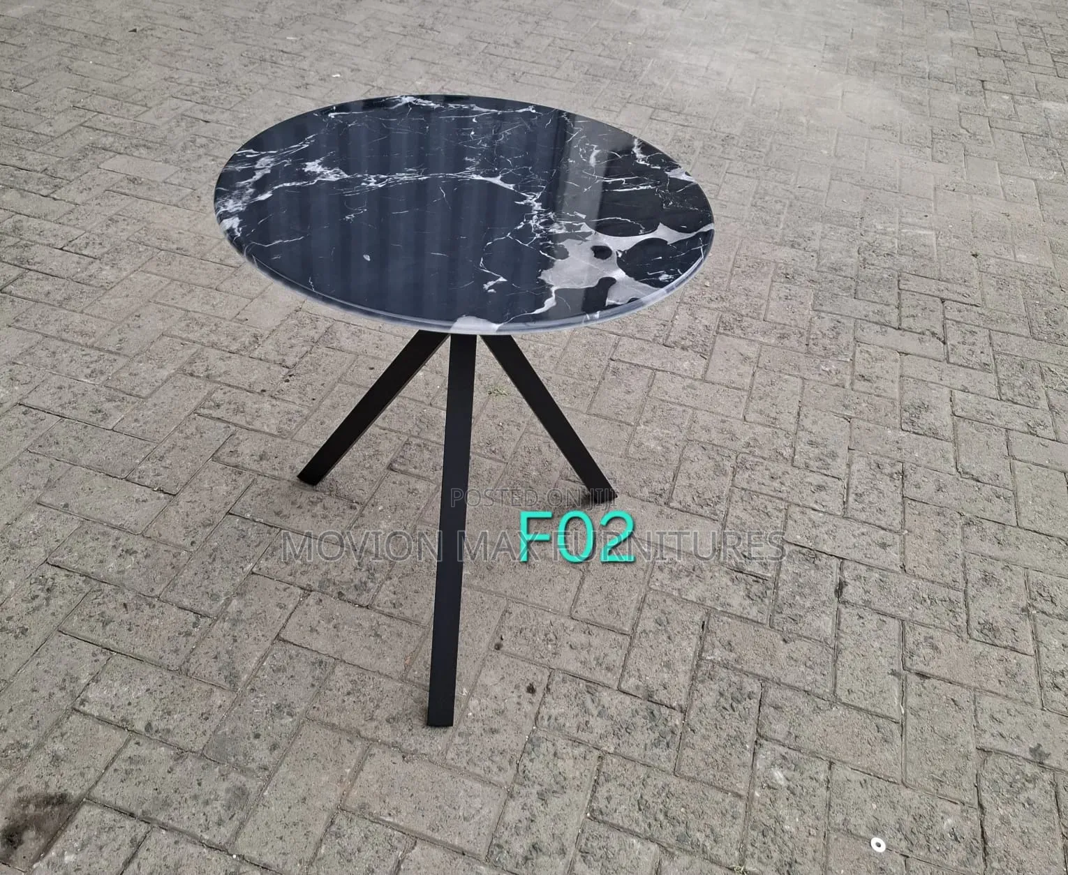 Unique Top Glass Dinning Table