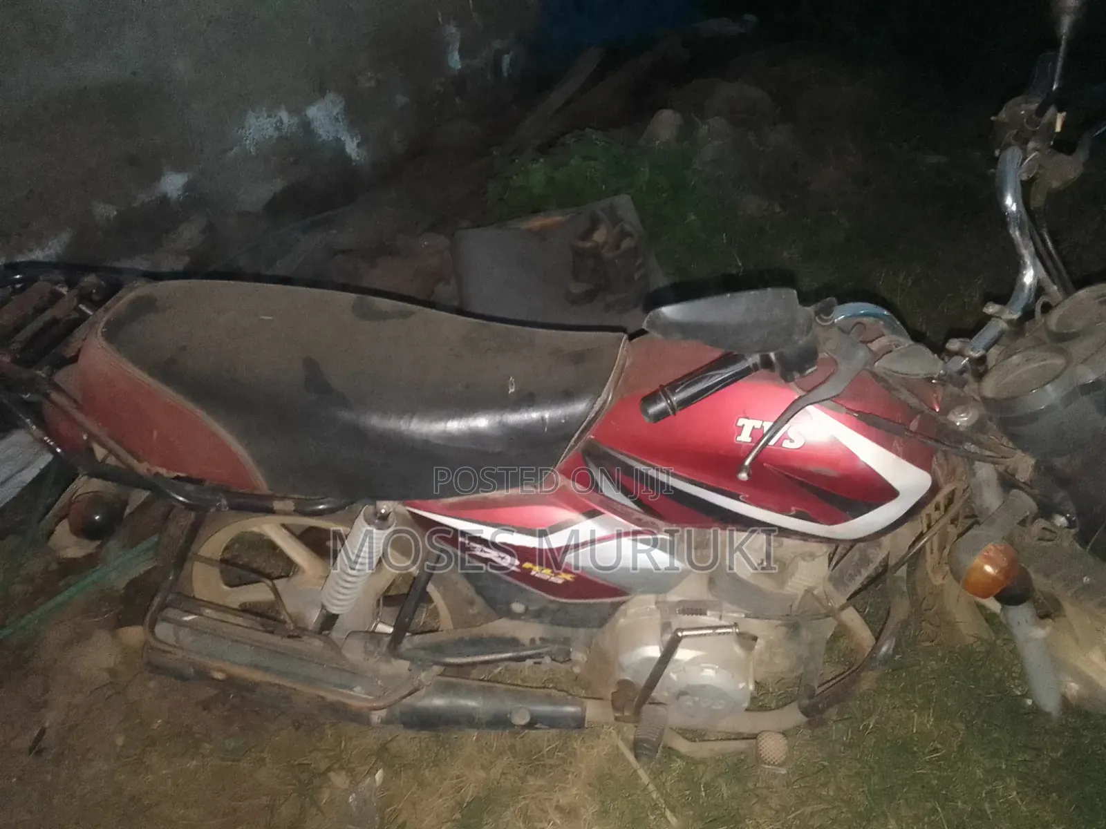 TVS HLX 125 2024 Red