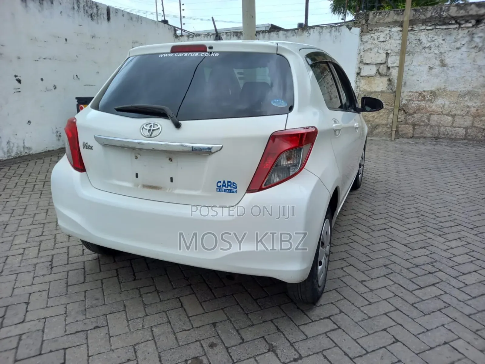Toyota Vitz 2013 White