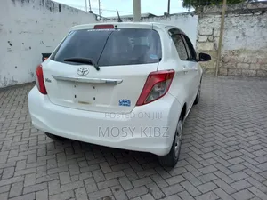 Toyota Vitz 2013 White
