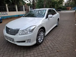 Toyota Crown 2009 White