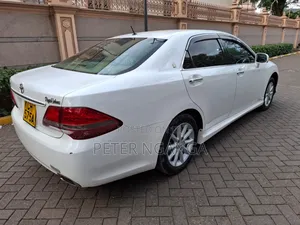 Toyota Crown 2009 White