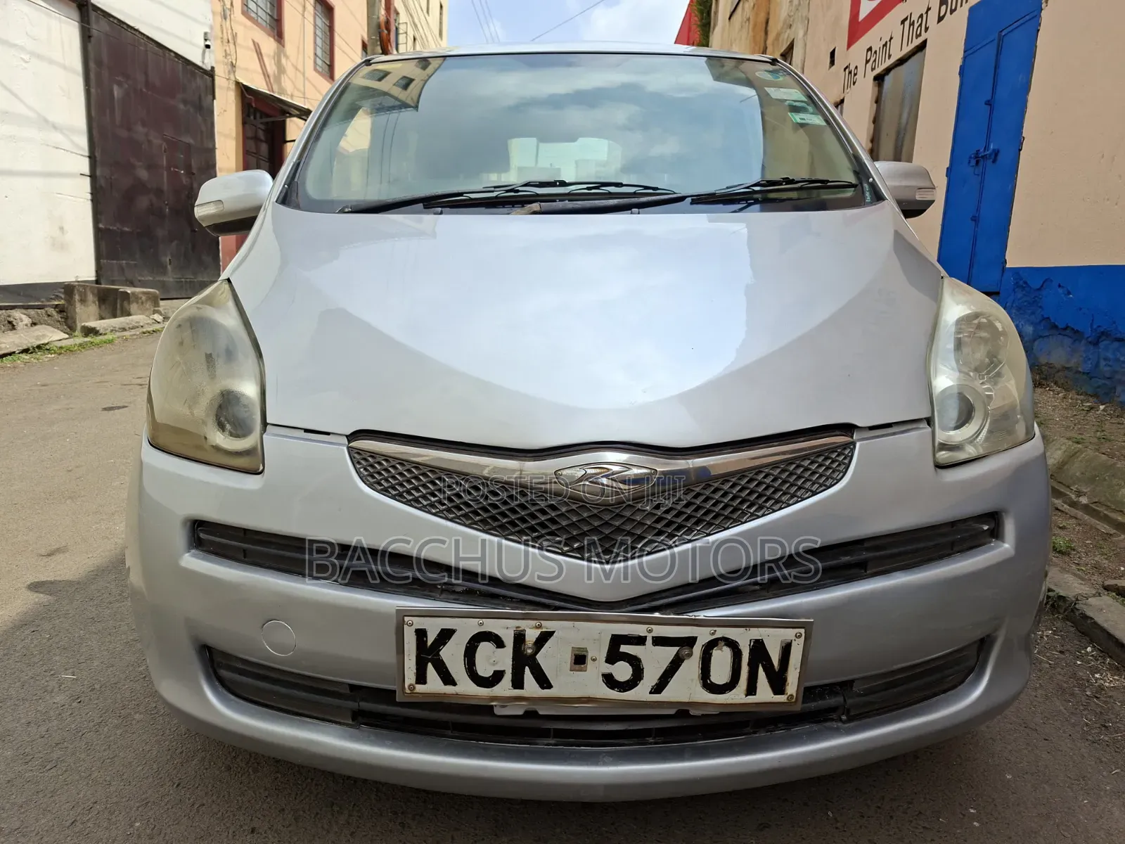 Toyota Ractis 2009 Silver