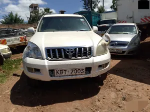 Toyota Land Cruiser Prado 2005 White