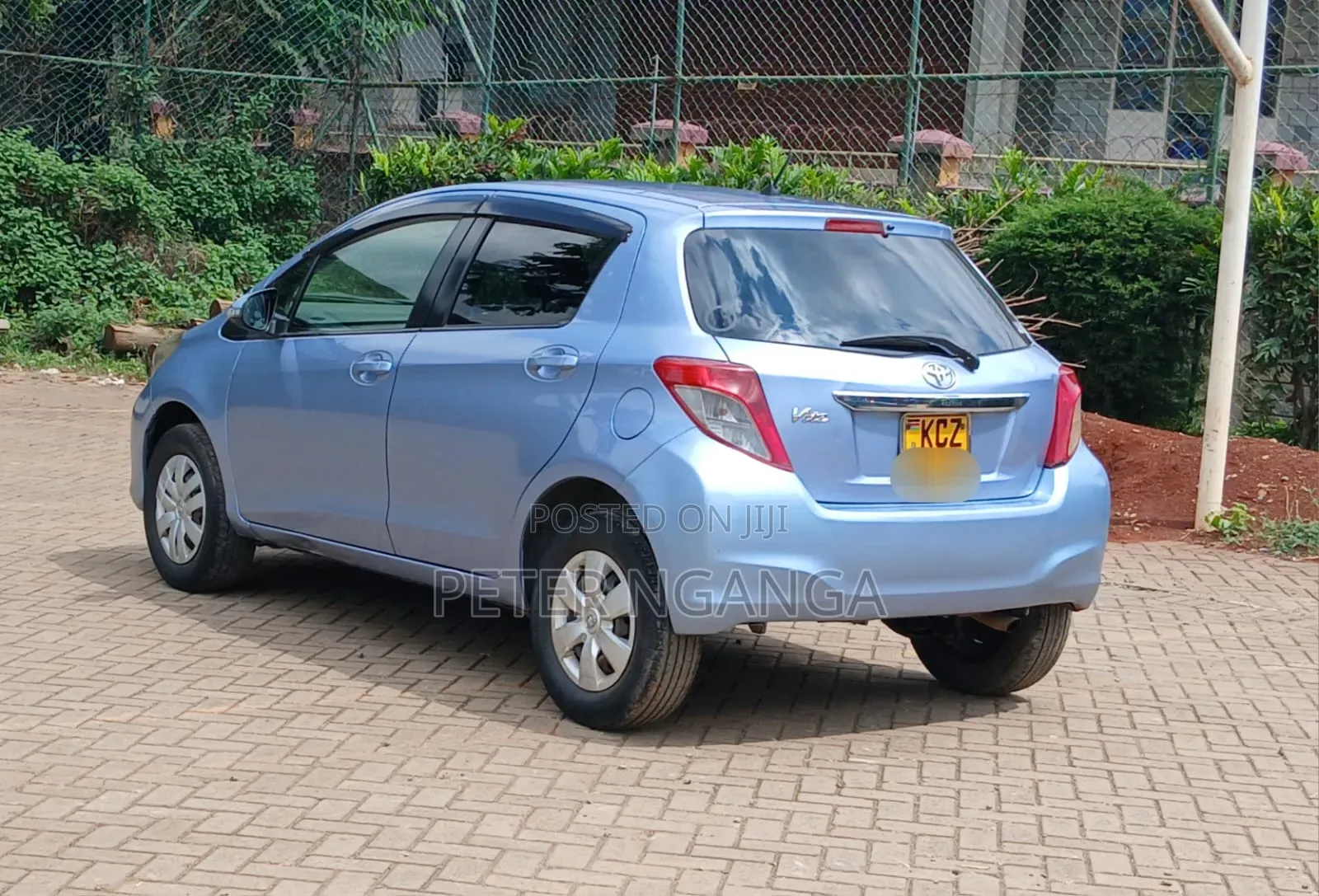 Toyota Vitz 2013 Blue