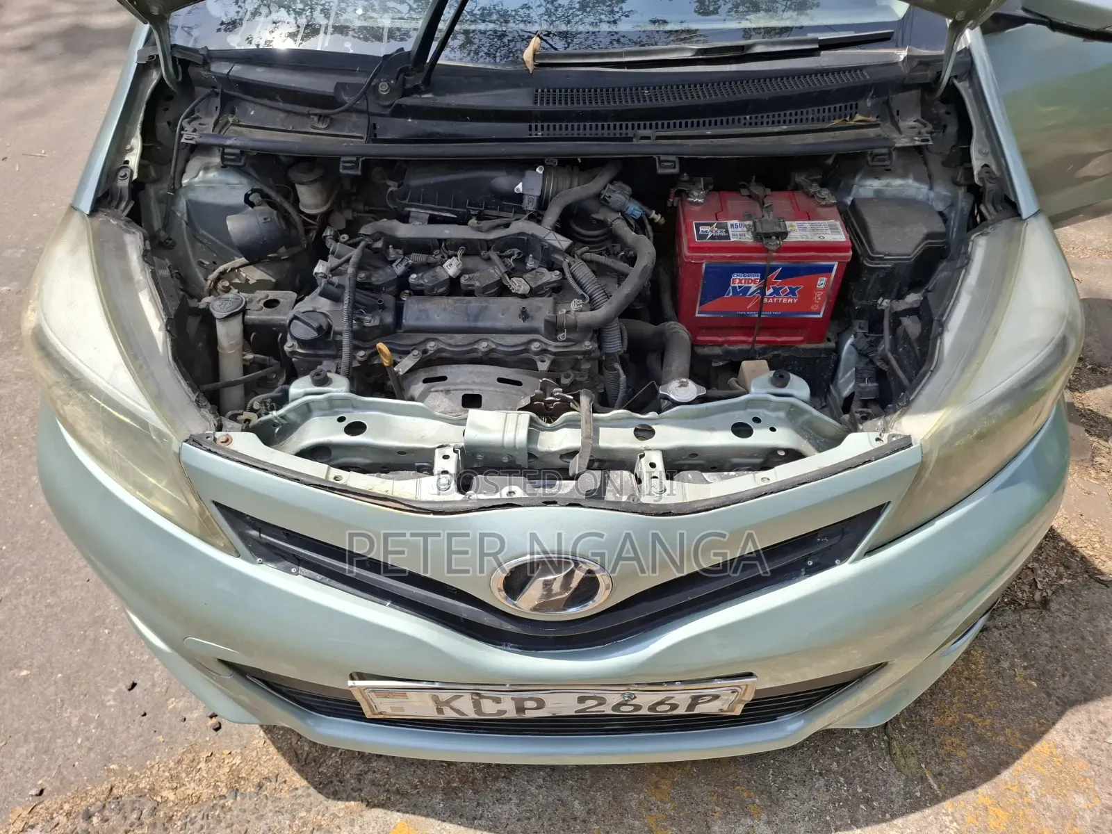 Toyota Vitz 2011 Green