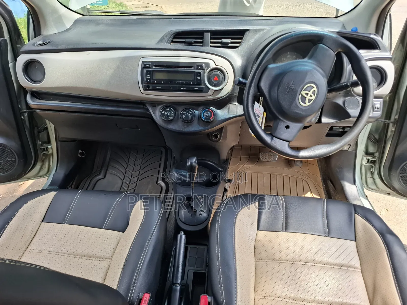 Toyota Vitz 2011 Green
