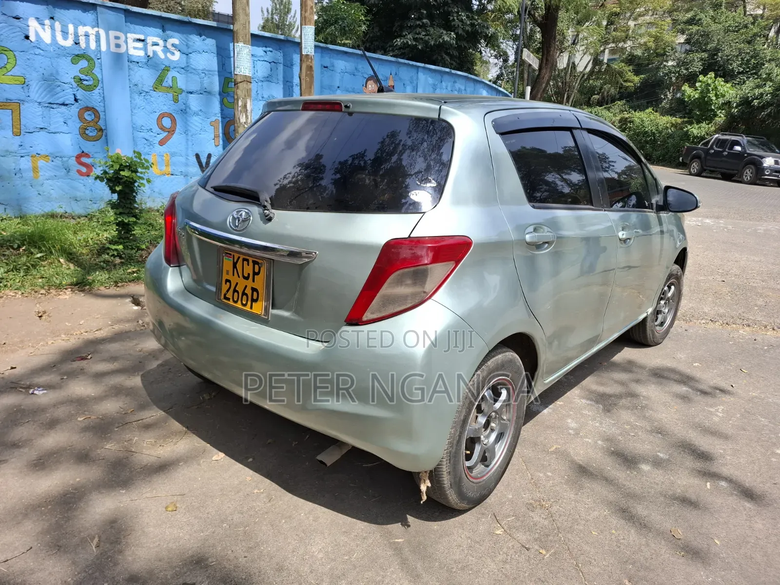 Toyota Vitz 2011 Green