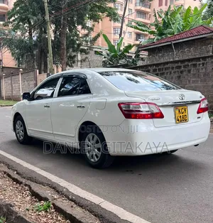 Toyota Premio 2013 White