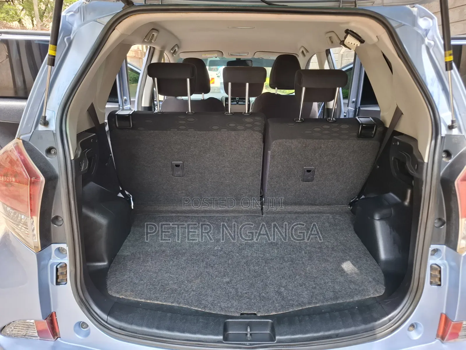 Toyota Ractis 2014 Blue