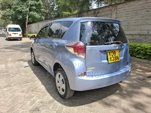 Toyota Ractis 2014 Blue