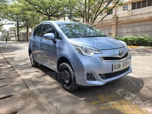 Toyota Ractis 2014 Blue