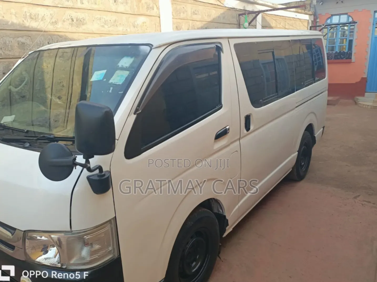 Toyota HiAce 2011 White