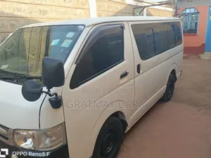 Toyota HiAce 2011 White