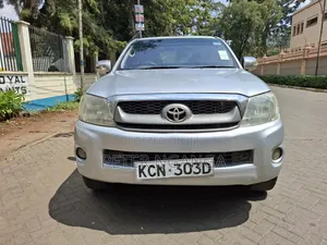 Toyota Hilux 2010 Silver