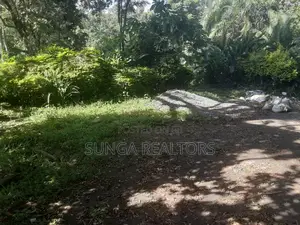 Vacant Plot for Sale in Thigiri
