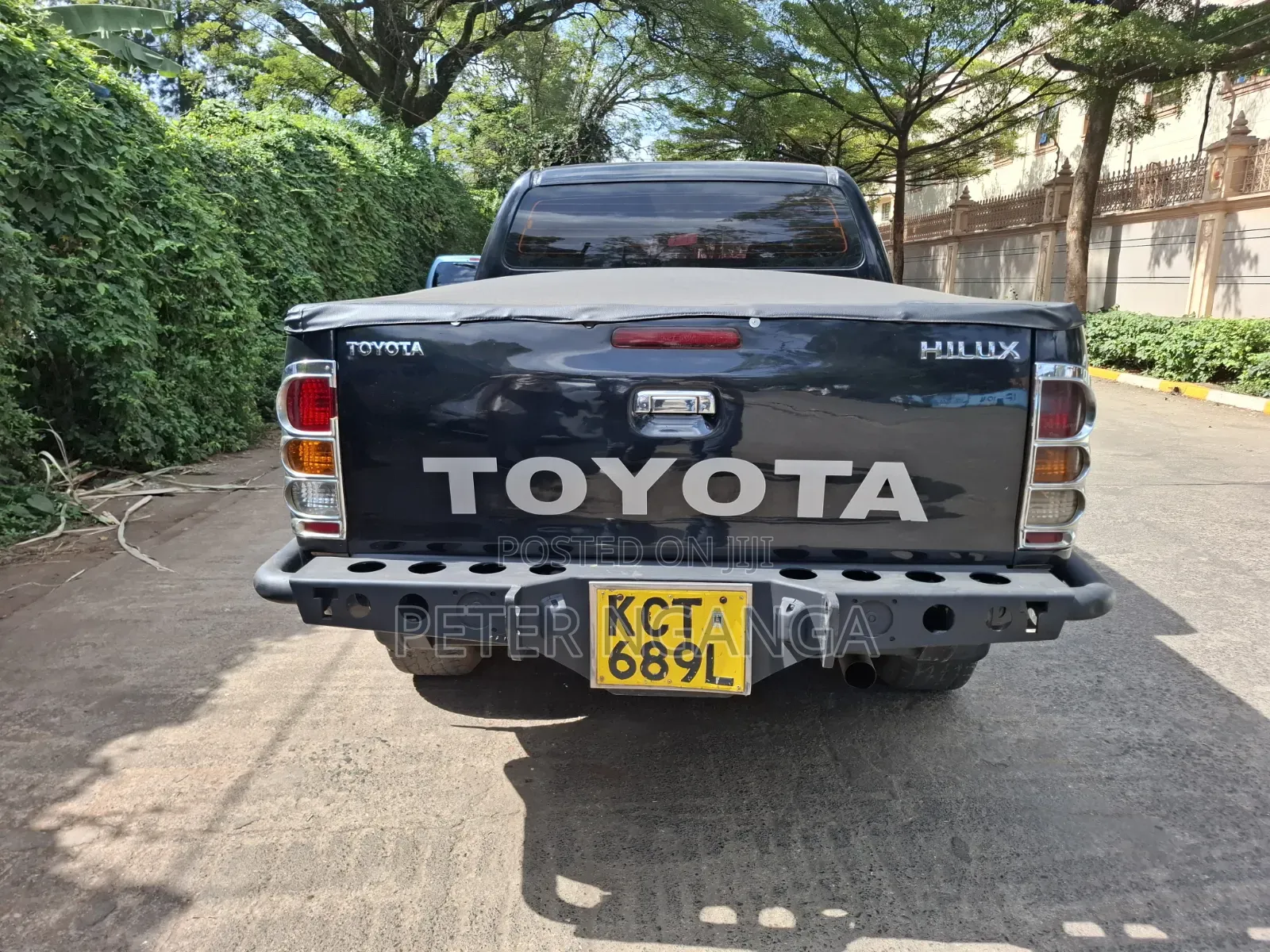 Toyota Hilux 2011 Black