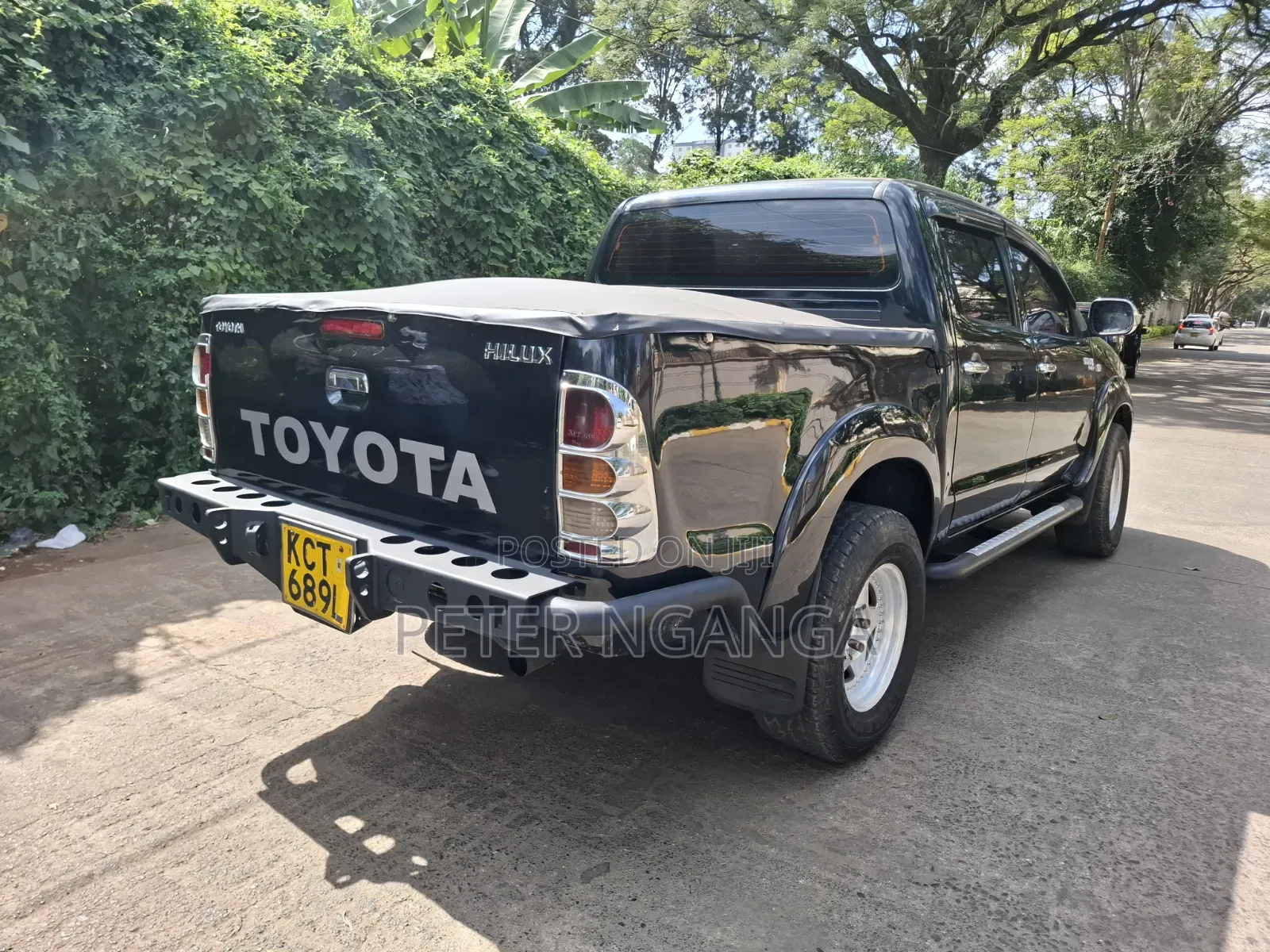Toyota Hilux 2011 Black