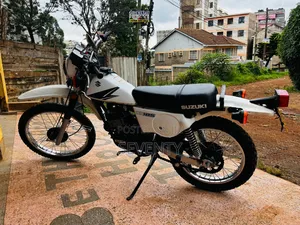Suzuki 2012 White