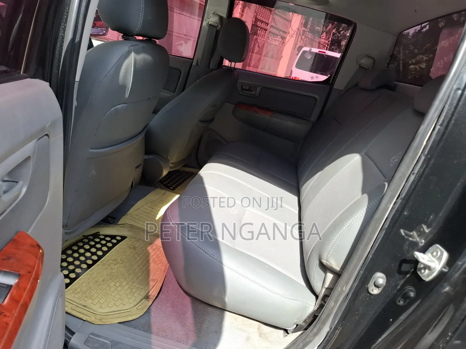 Toyota Hilux 2011 Black