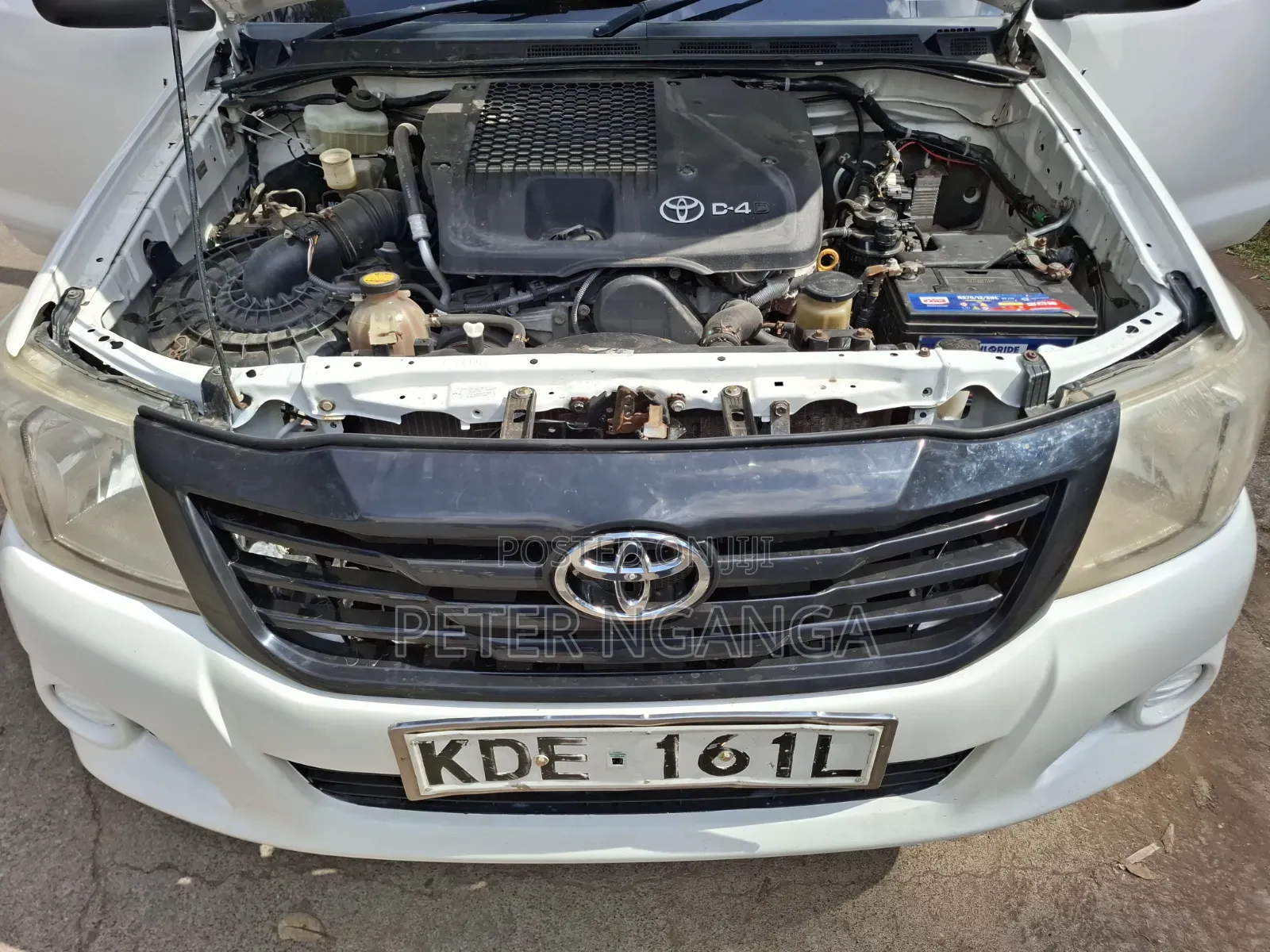 Toyota Hilux 2014 White