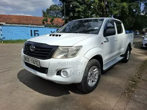 Toyota Hilux 2014 White