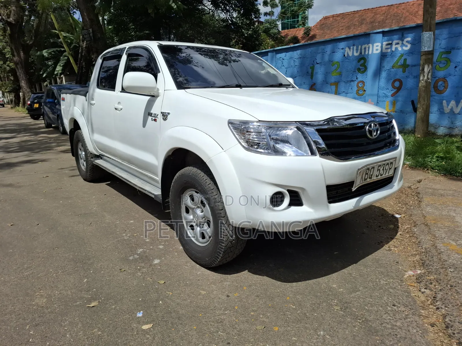 Toyota Hilux 2012 White