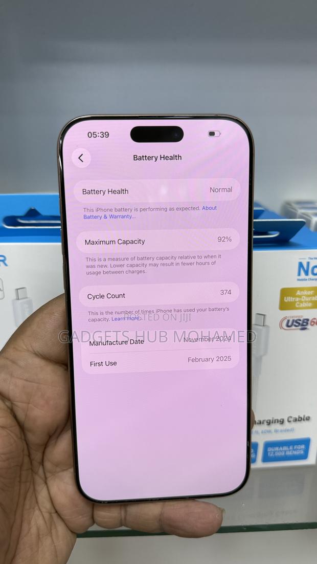 Apple iPhone 16 Pro Max 256 GB Gold - thumbnail 4