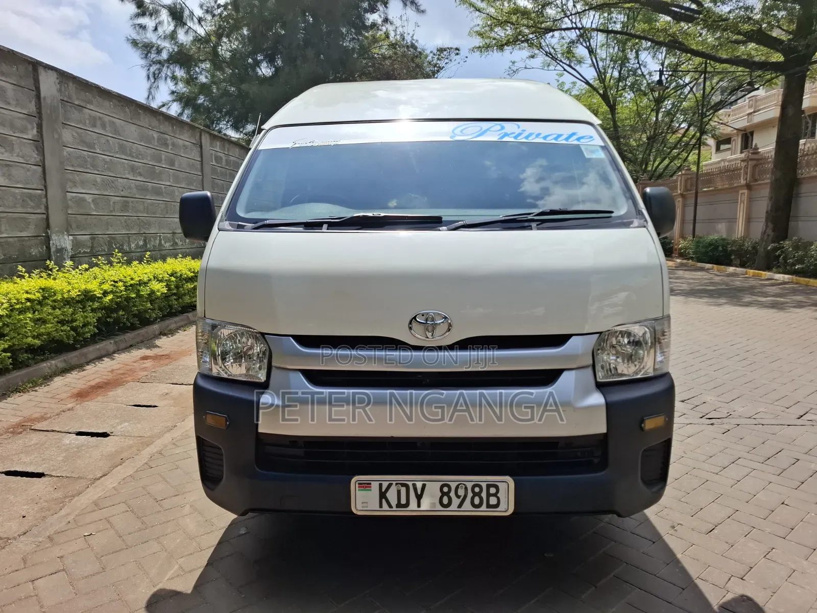 Toyota HiAce 2025 Beige