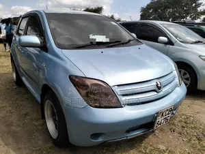 Toyota IST 2005 Blue