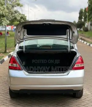 Nissan Tiida 2008 Gray