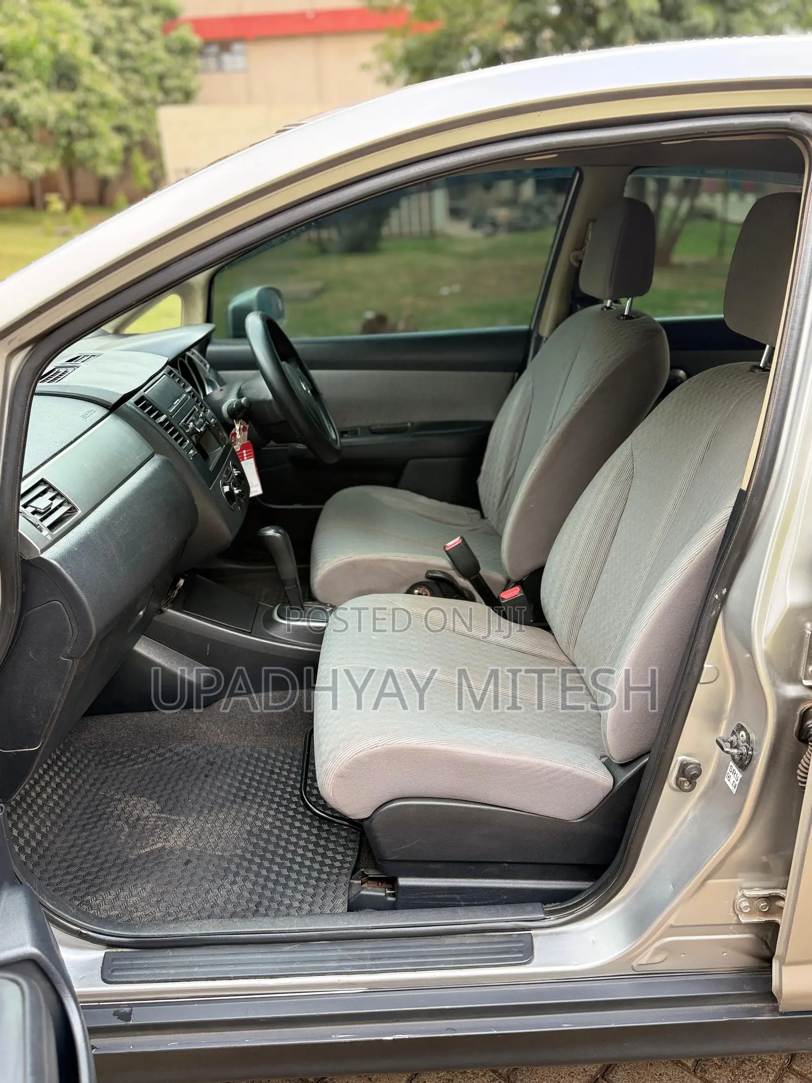 Nissan Tiida 2008 Gray