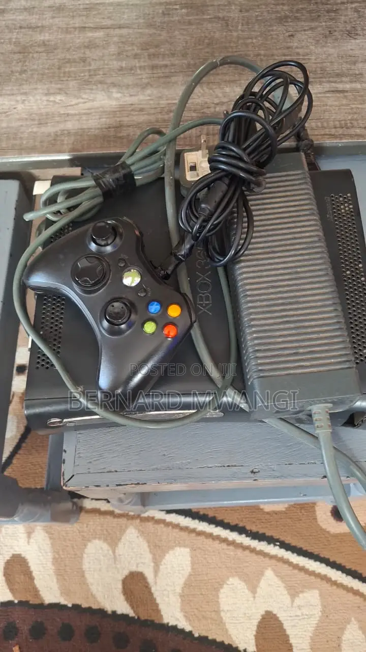 Black Xbox 360 Fat
