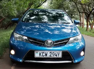 Toyota Auris 2012 Blue