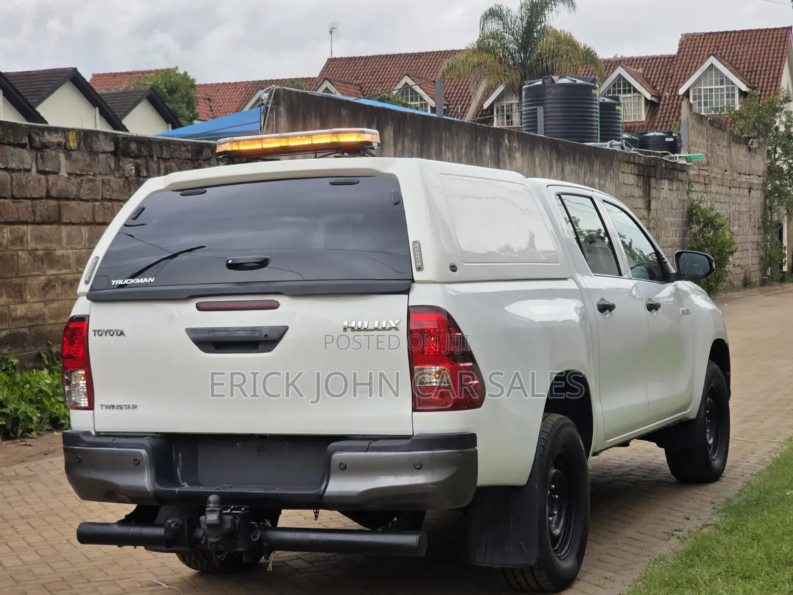 Toyota Hilux Revo Double Cab Deisel 2.4 AWD 2019 White