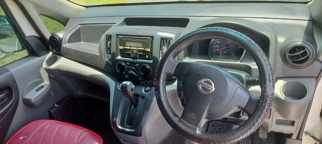 Nissan NV200 2012 White