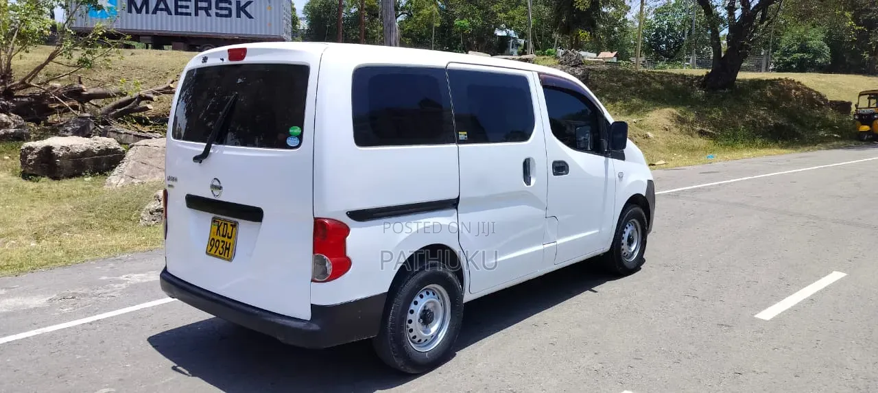 Nissan NV200 2012 White