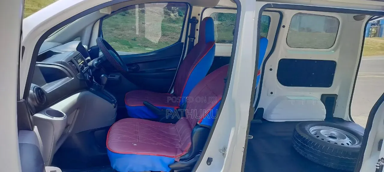 Nissan NV200 2012 White