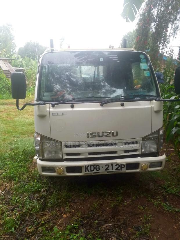 Isuzu ELF Truck 2014 Silver