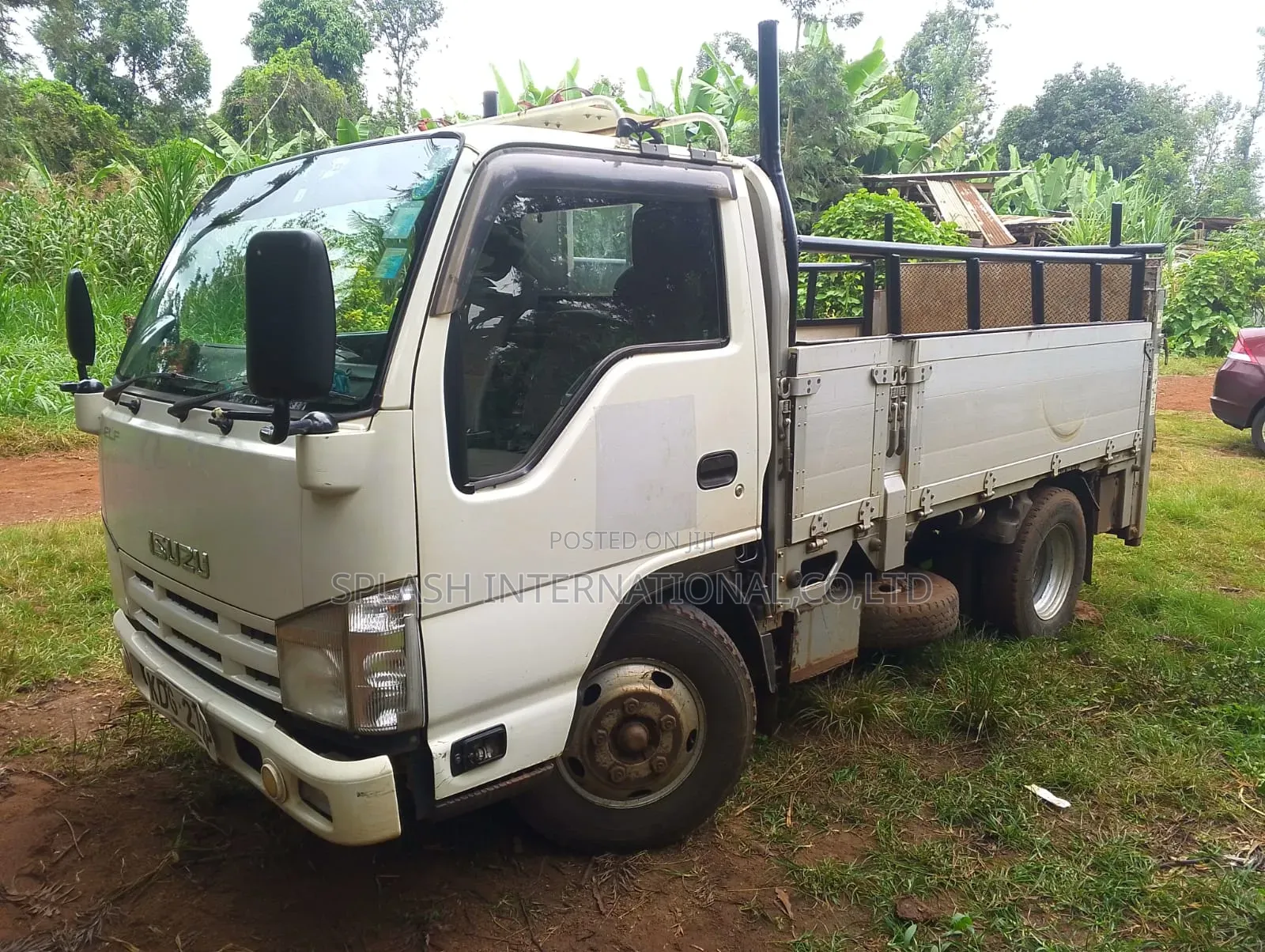 Isuzu ELF Truck 2014 Silver