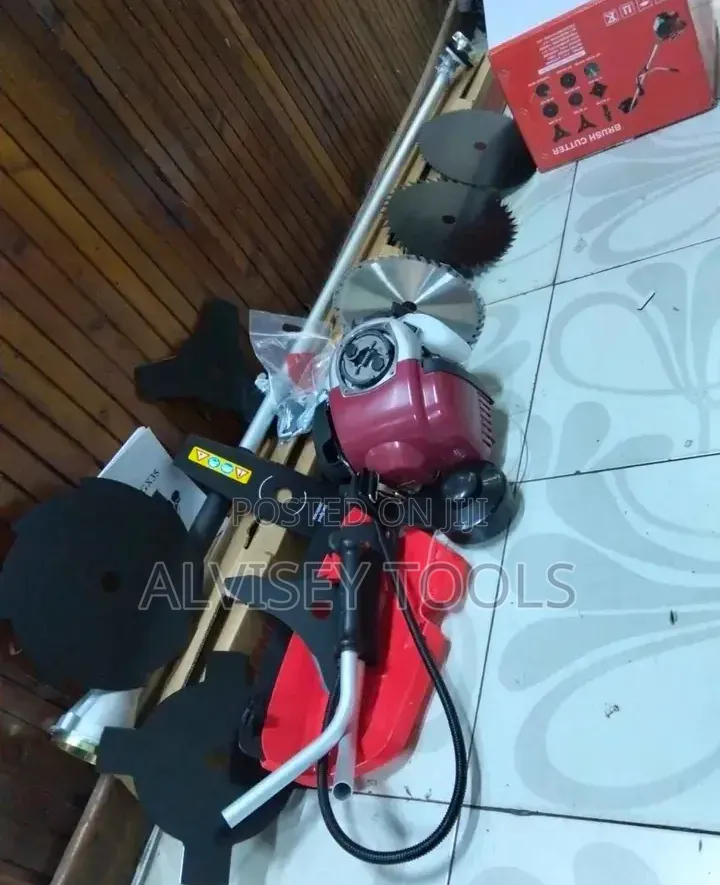 4 Stroke Brush Cutter With 9 Blades