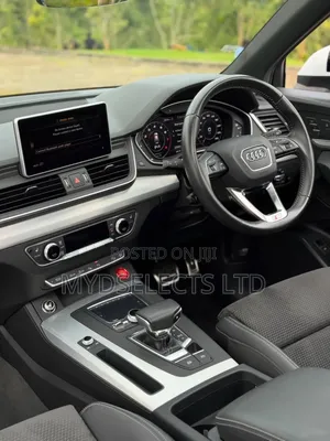 Audi Q5 45 Premium AWD quattro 2020 White