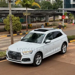Audi Q5 45 Premium AWD quattro 2020 White