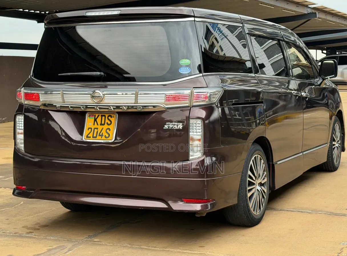 Nissan Elgrand 2017 Burgundy