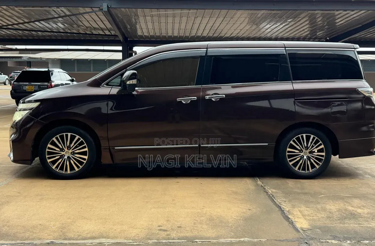 Nissan Elgrand 2017 Burgundy