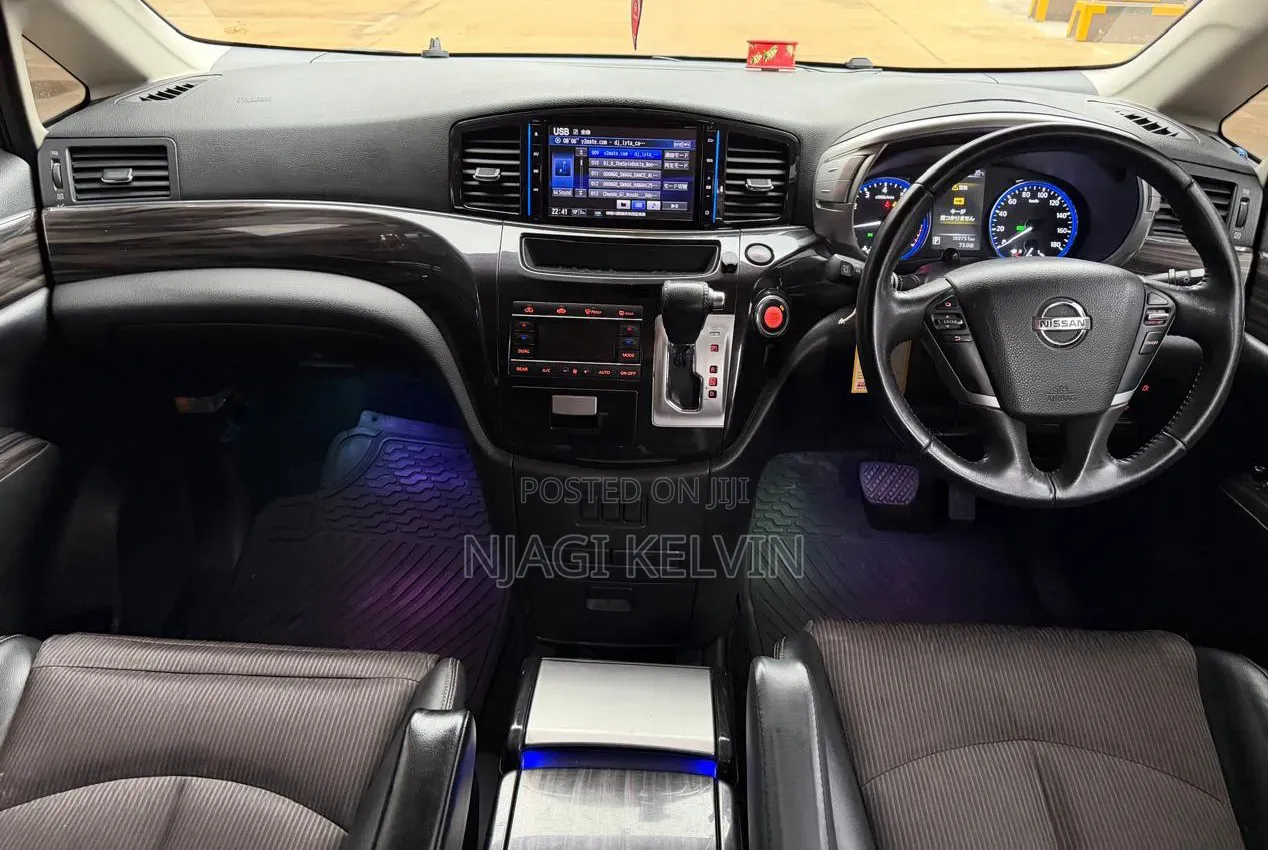 Nissan Elgrand 2017 Burgundy