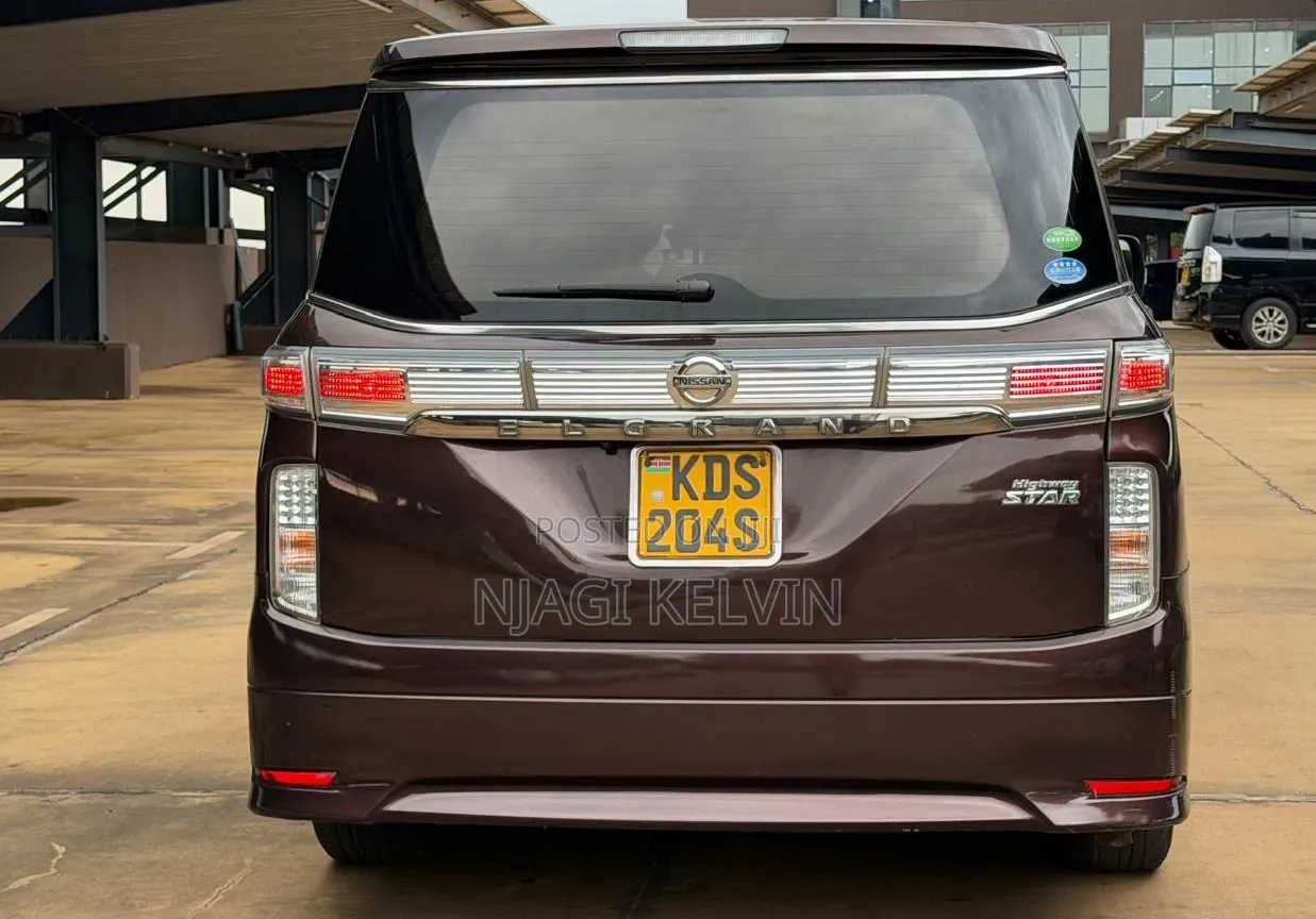 Nissan Elgrand 2017 Burgundy