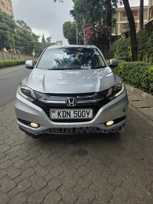 Honda Vezel 2016 Silver
